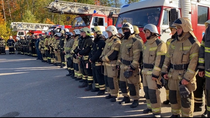 МЧС по Пензенской области совместно с ГАУ ПО «Управление спортивными сооружениями» провели пожарно тактические учения: Безопасность превыше всего!