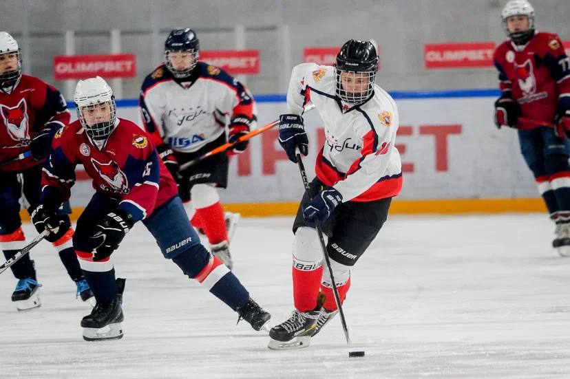 Photo 2025 12 06 21 04 11 6 Декабря В Спортивно-Зрелищном Комплексе «Дизель-Арена» Стартовал Первый Детско-Юношеский Хоккейный Турнир, Посвященный Памяти Героя России И Уроженца Пензенской Области Валерия Владимировича Канакина.